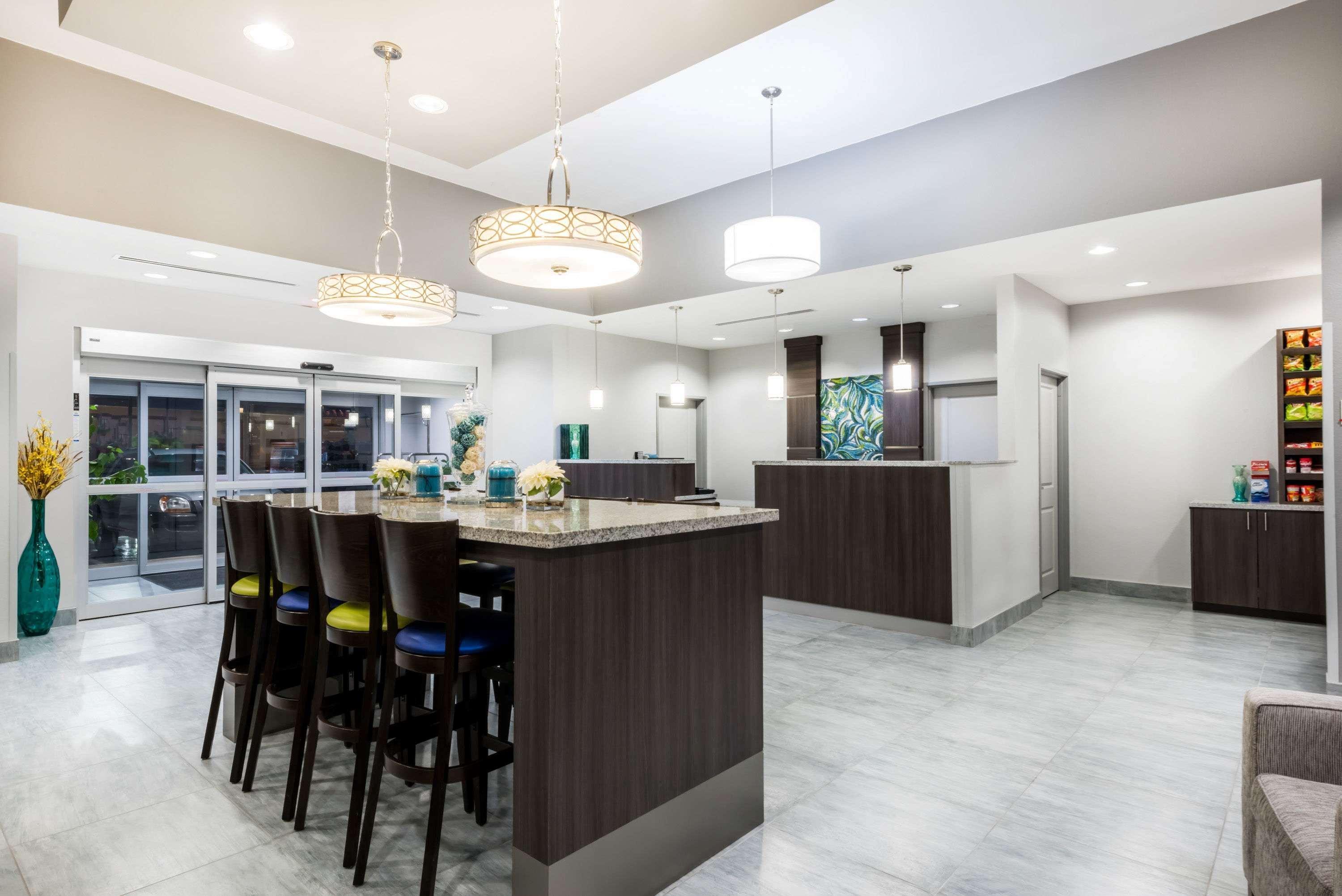 Hawthorn Extended Stay By Wyndham Midland Exteriör bild