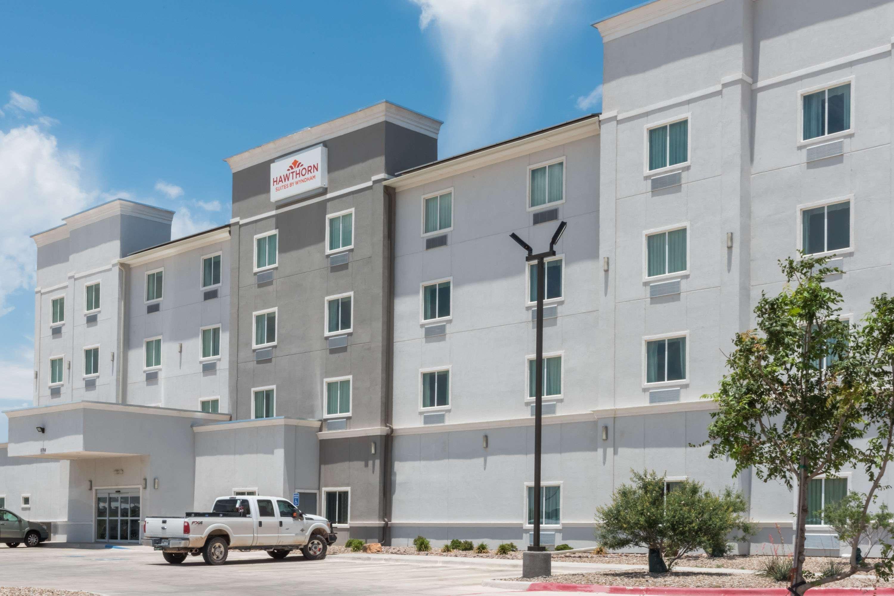 Hawthorn Extended Stay By Wyndham Midland Exteriör bild